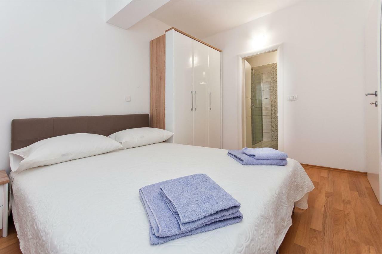 Apartman Mira- Omiš Esterno foto